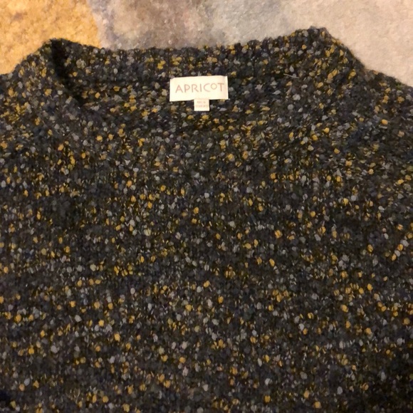 Evereve 2019 apricot sweater. - Picture 2 of 2